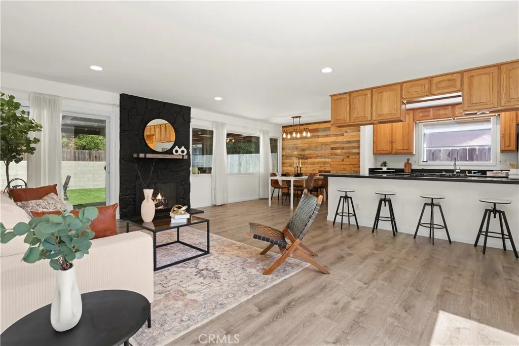 https://cdn.realtyfeed.com/cdn/127/306509115/50e60c16b594cd36c1926c8c7c25216d.webp