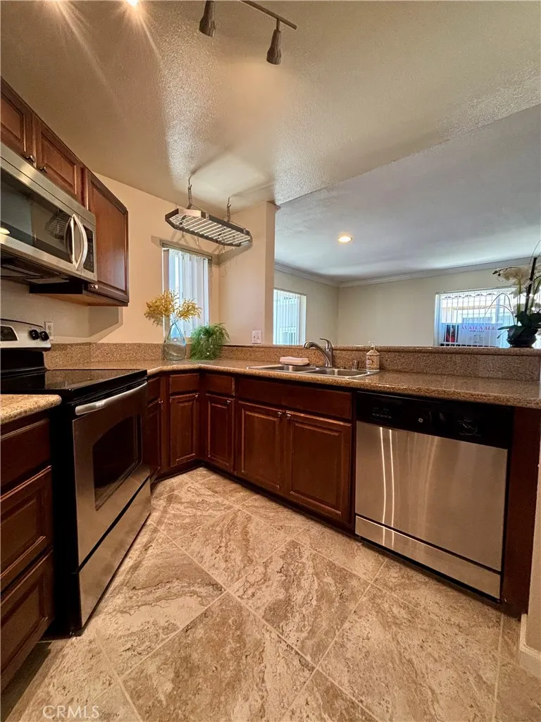 https://cdn.realtyfeed.com/cdn/127/306509121/2058a85d24506c8890e4ea6eabd84b28.webp