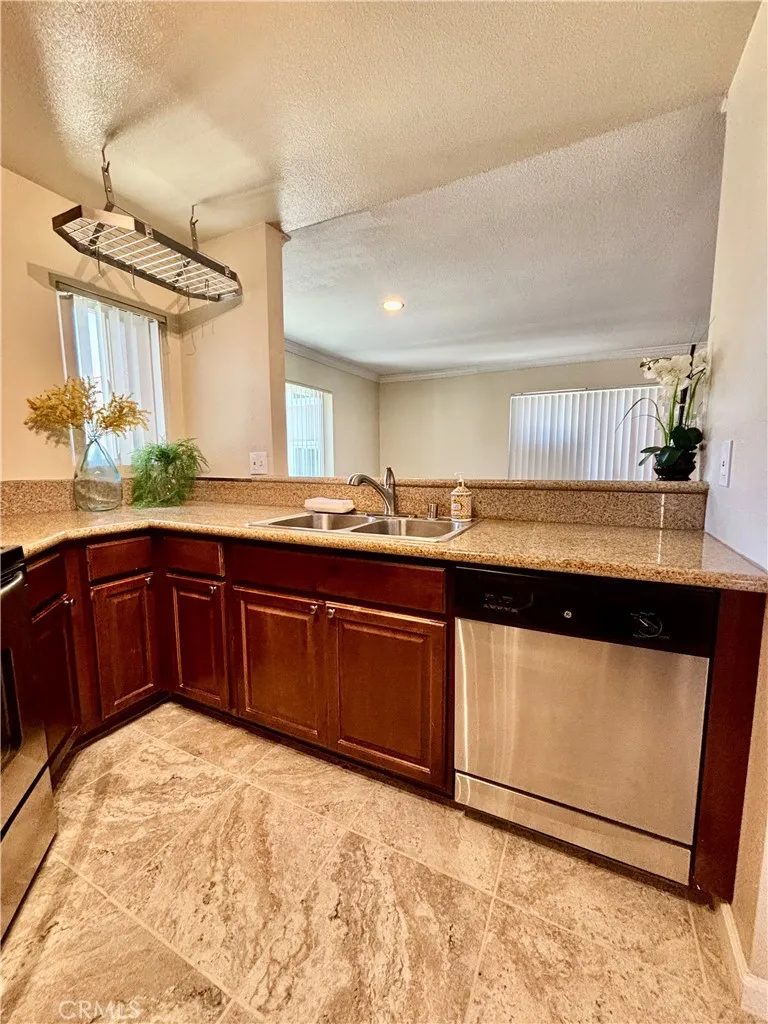 https://cdn.realtyfeed.com/cdn/127/306509121/b7bdede8ae27c7f9a19cdeb88246573e.webp