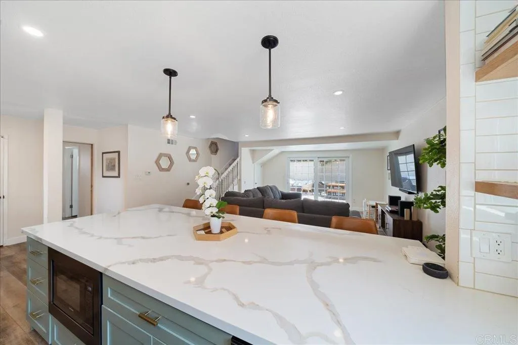 https://cdn.realtyfeed.com/cdn/127/306509149/0f7ecefc30f2210ab13a82dfb1a51379.webp