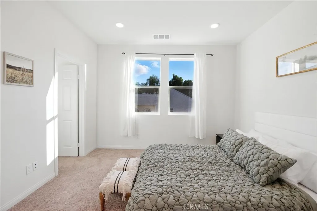Photo #9: SB25173958 Listing: Photo #9