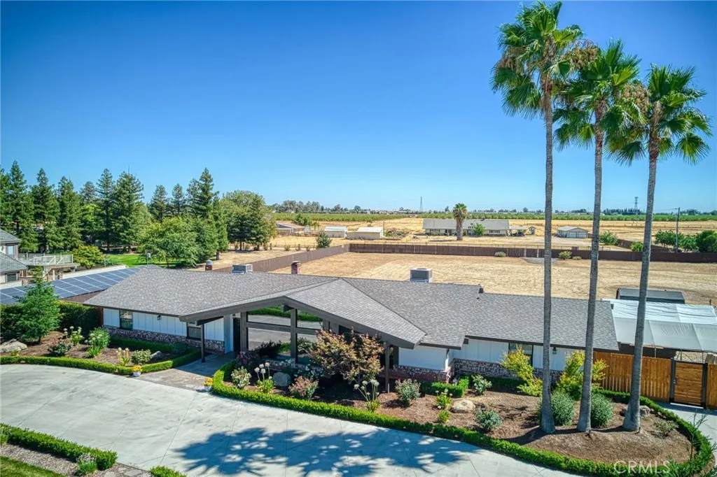 8639 E Los Altos Avenue, Clovis, CA 93619 - Photo 5 of 73, Clovis, CA