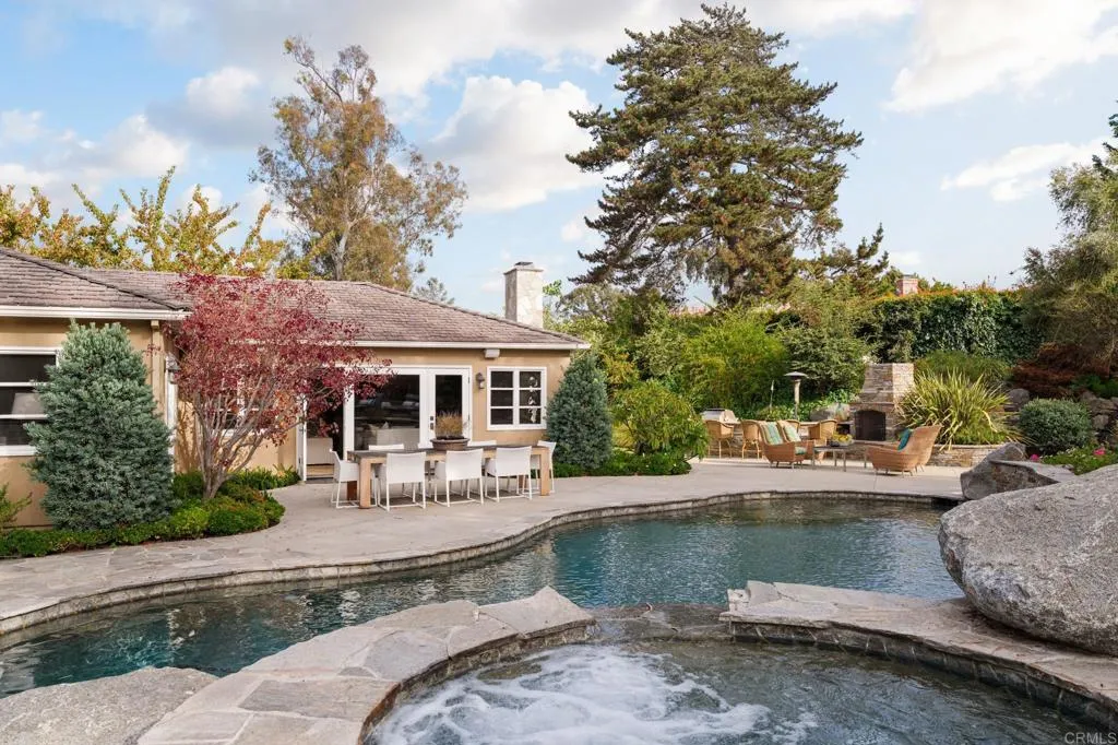 https://cdn.realtyfeed.com/cdn/127/306509543/1c5b3532a800f8c56a5c1ab60fd60471.webp