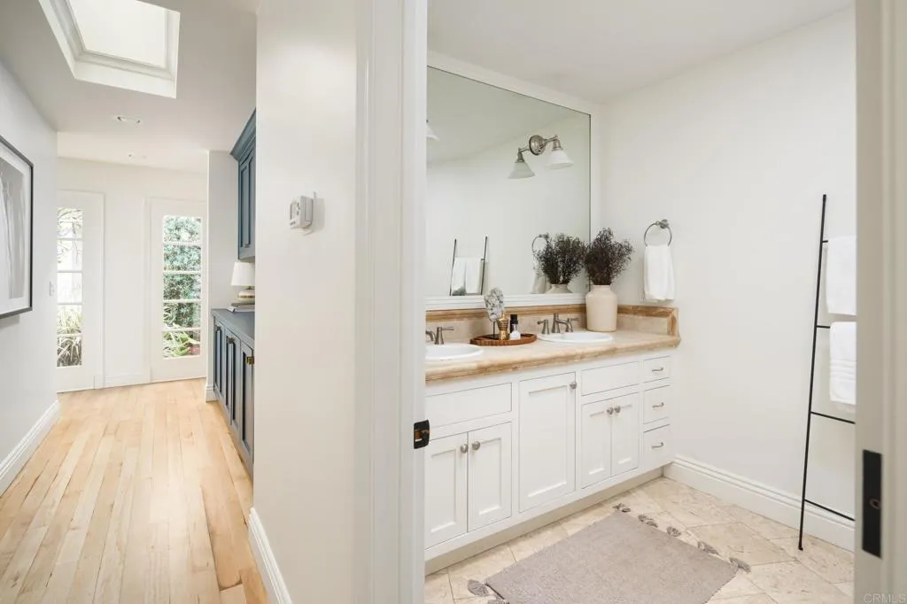 https://cdn.realtyfeed.com/cdn/127/306509543/2702ec99420f44206e08c7bd09251557.webp