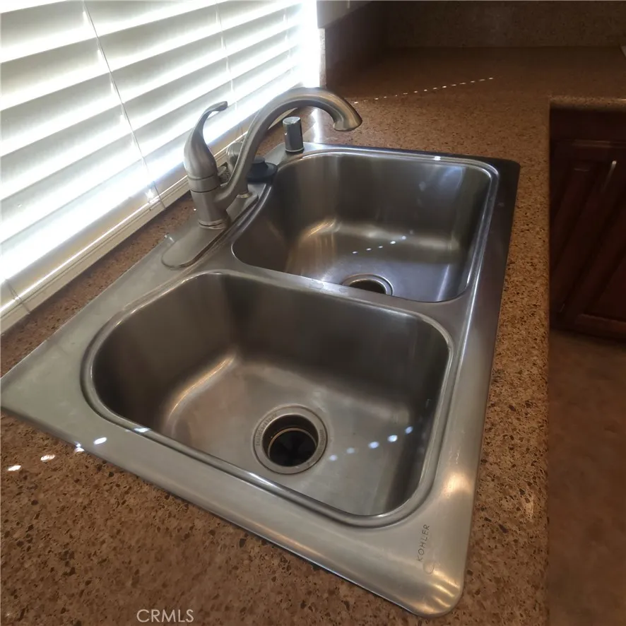 https://cdn.realtyfeed.com/cdn/127/306509630/4cf1736f7832f7335b7454b21e2172fe.webp
