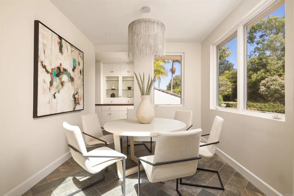 https://cdn.realtyfeed.com/cdn/127/306509809/35d59b17ea43c48ddca8993273fe6ae3.webp