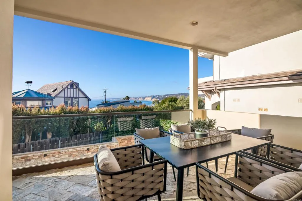 https://cdn.realtyfeed.com/cdn/127/306509809/f9a6bc35914b02ba70bc2b98d74c3a2d.webp