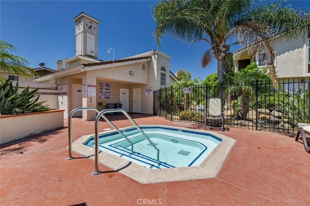 https://cdn.realtyfeed.com/cdn/127/306509831/2c591e55a4c5da2b59683cdfd0e393bc.webp