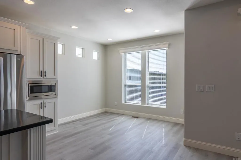 https://cdn.realtyfeed.com/cdn/127/306509923/251f1f7264aa29073ffb1075b3c10bcf.webp