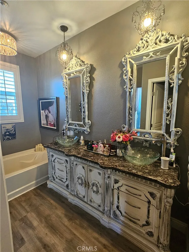 https://cdn.realtyfeed.com/cdn/127/306510001/09a6996fcb39d0d32b853f7a58009bff.webp