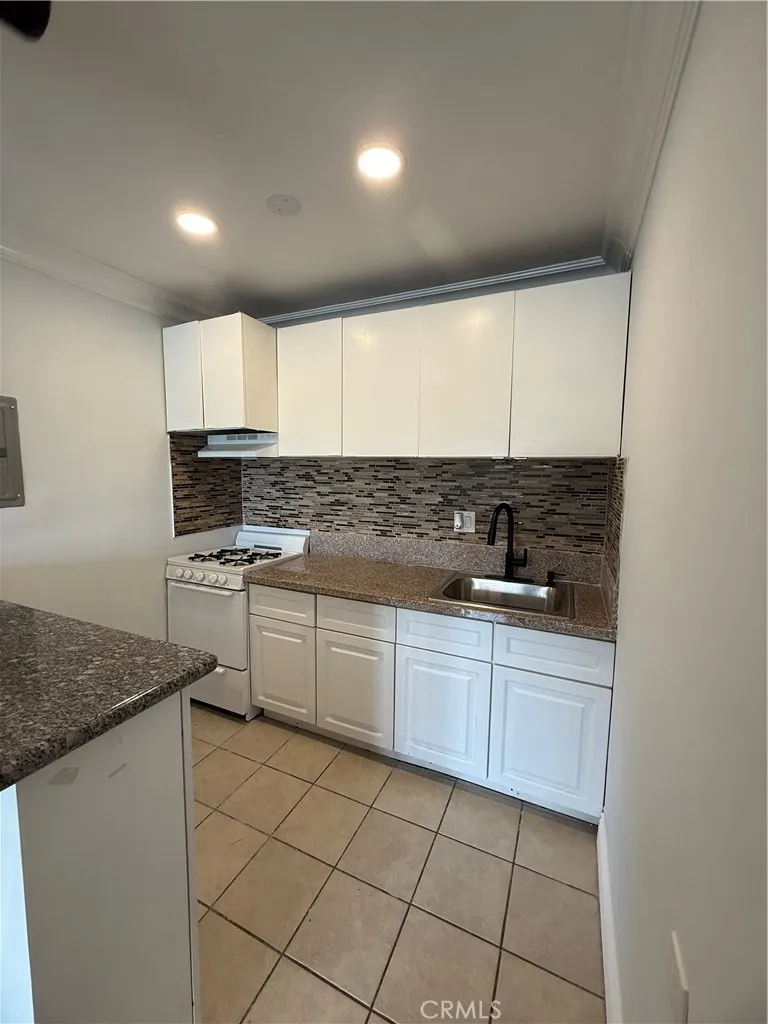 9031 Phyllis Avenue Unit 1, West Hollywood, CA 90069 - Photo 3 of 16, West Hollywood, CA