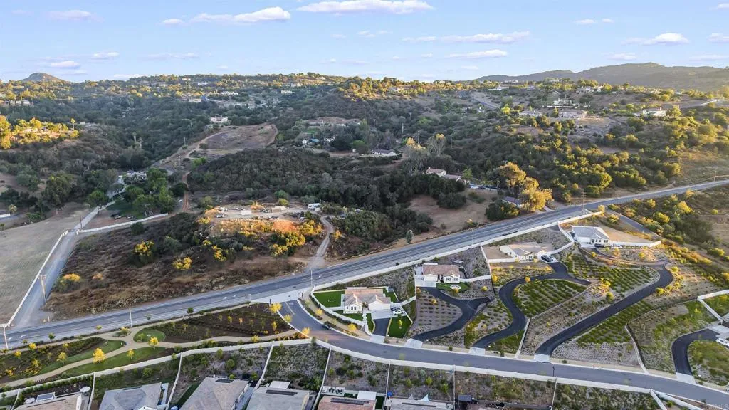 https://cdn.realtyfeed.com/cdn/127/306510103/1e65da00b29e2c3b955d349e8575247e.webp