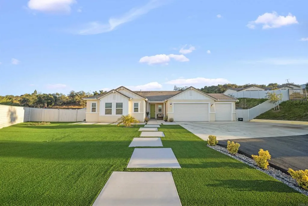 https://cdn.realtyfeed.com/cdn/127/306510103/30181c1ea3e87f2ad808c46df298a52c.webp
