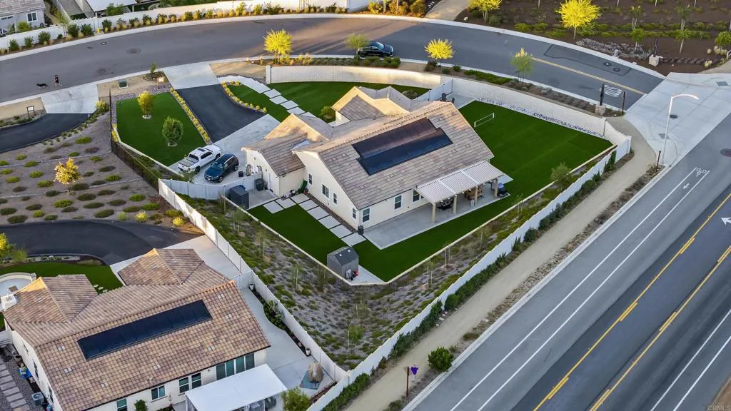 https://cdn.realtyfeed.com/cdn/127/306510103/f5540cefb4d01a02c25ea84c9d5739e7.webp