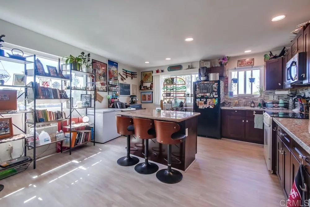 Photo #8: PTP2505909 Listing: Photo #8