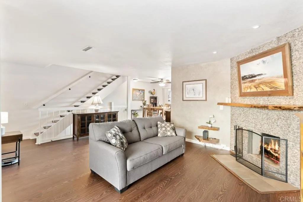 Photo #6: NDP2507681 Listing 