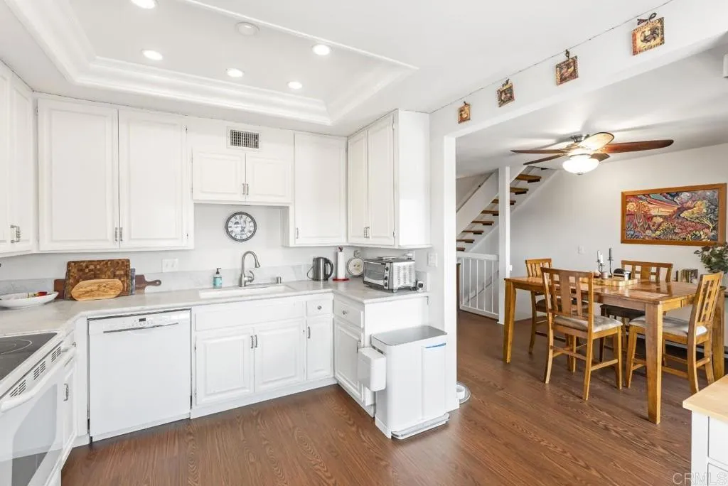 https://cdn.realtyfeed.com/cdn/127/306510227/35afc3f0eae16fad4f6086fbd257cbba.webp