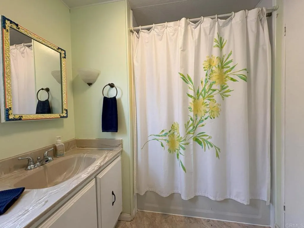 https://cdn.realtyfeed.com/cdn/127/306510283/25db47caab06ff4b820d182e831b0909.webp