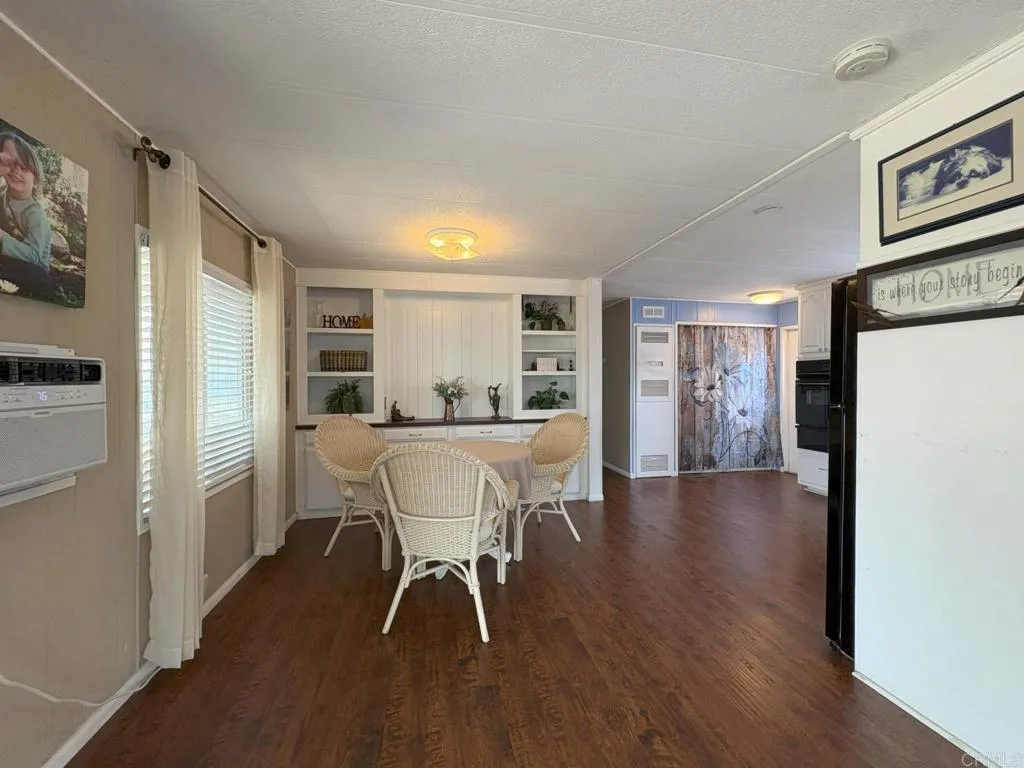 https://cdn.realtyfeed.com/cdn/127/306510283/b6ec8948439d3fb081a8546539e468e8.webp