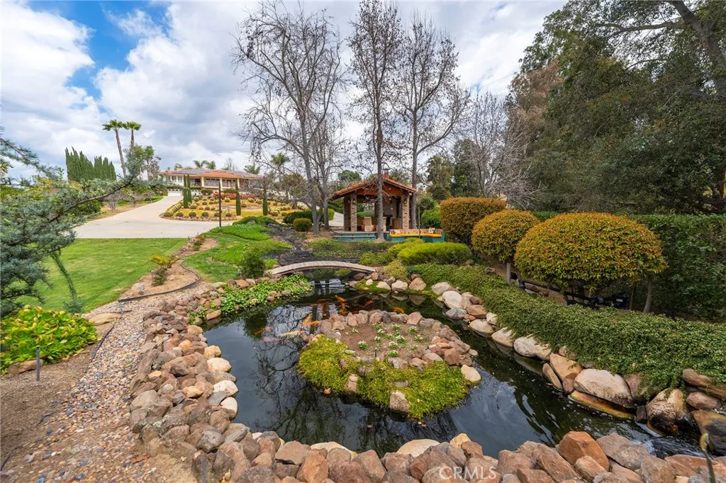 https://cdn.realtyfeed.com/cdn/127/306510334/8726ba4fe8b7a26f73d157d0d0203279.webp