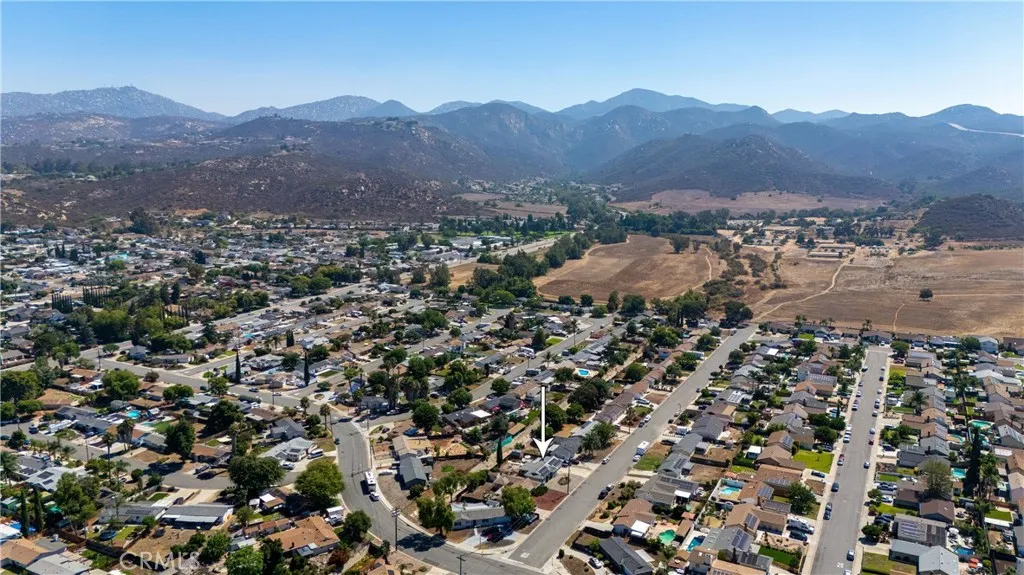 https://cdn.realtyfeed.com/cdn/127/306510335/cd623b58fe77615def9531f176012379.webp