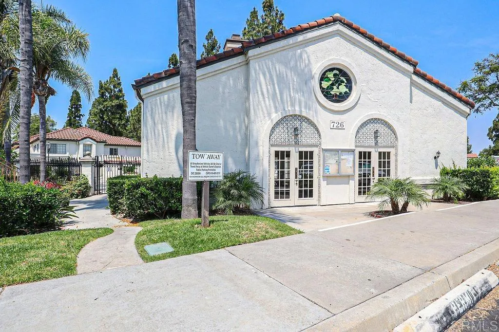 https://cdn.realtyfeed.com/cdn/127/306510430/37cb68e29ddafcb18984021736cce381.webp
