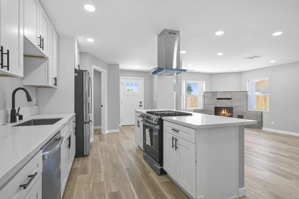 https://cdn.realtyfeed.com/cdn/127/306510527/5e1fd054f9a6c1d2da9daa0ad1c815e3.webp