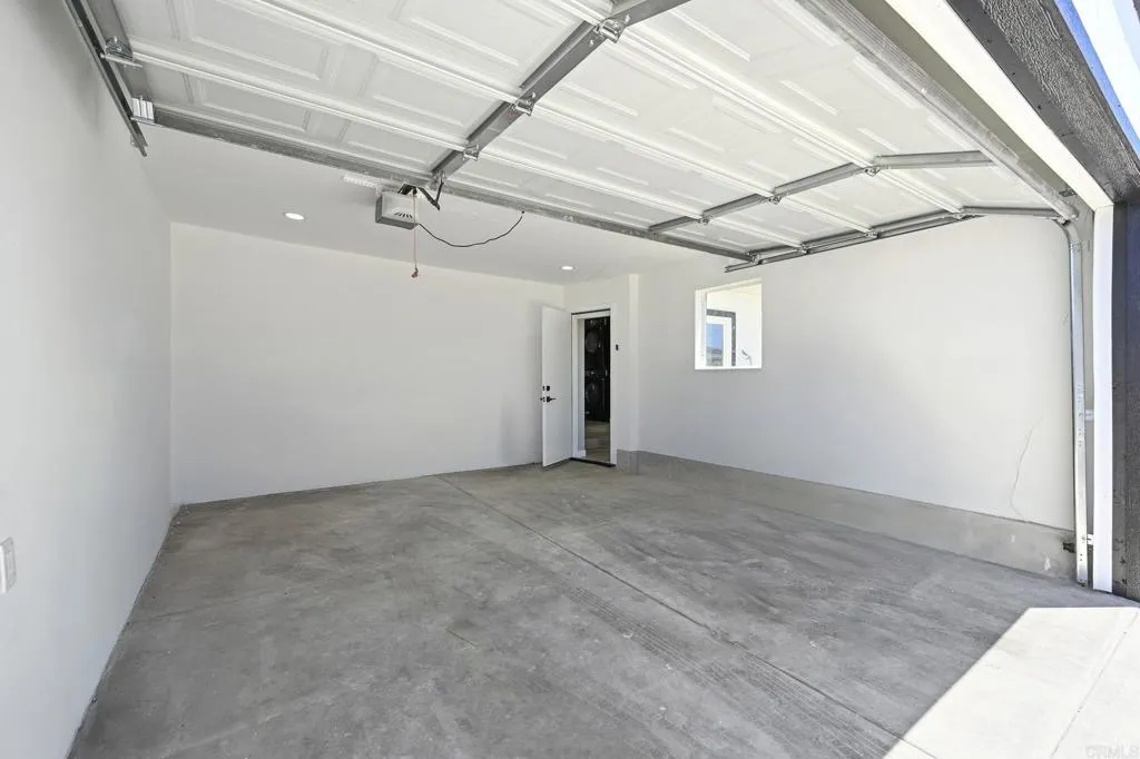 https://cdn.realtyfeed.com/cdn/127/306510527/beb14420f0ba18e7a3d46a115aa6a94f.webp