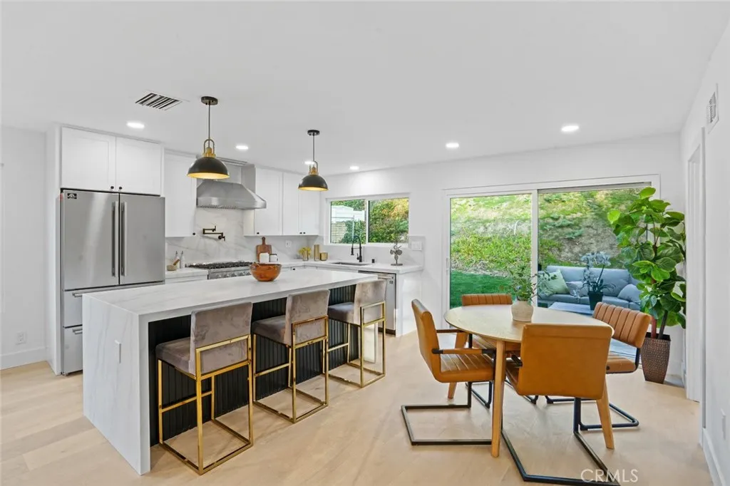 https://cdn.realtyfeed.com/cdn/127/306510601/2572ccda85448a09f5cb9e8063ffa027.webp