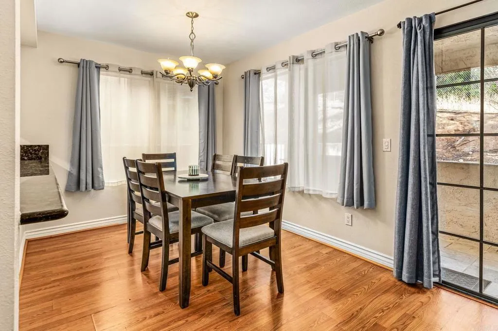 https://cdn.realtyfeed.com/cdn/127/306510647/44e972f3ded8733194183be88729aebc.webp