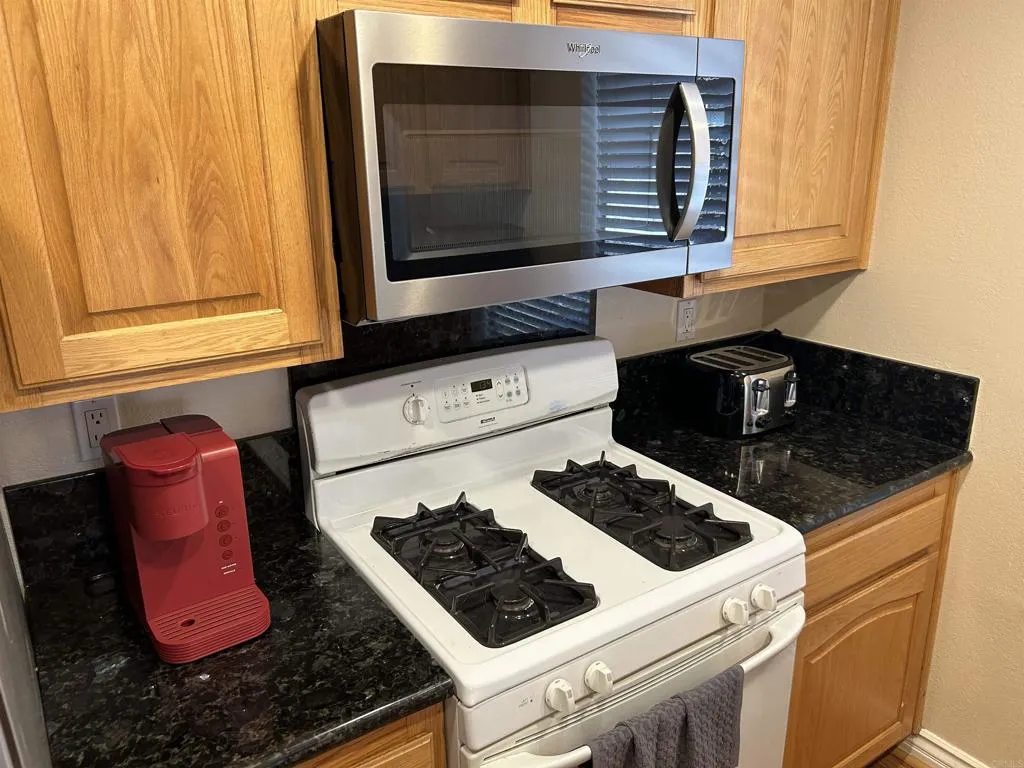 Photo #5: PTP2505923 Listing 