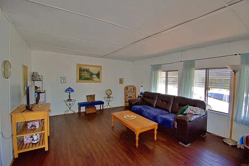 https://cdn.realtyfeed.com/cdn/127/306510681/2344a2a2e2f70ed3c3d8af3a078075a0.webp