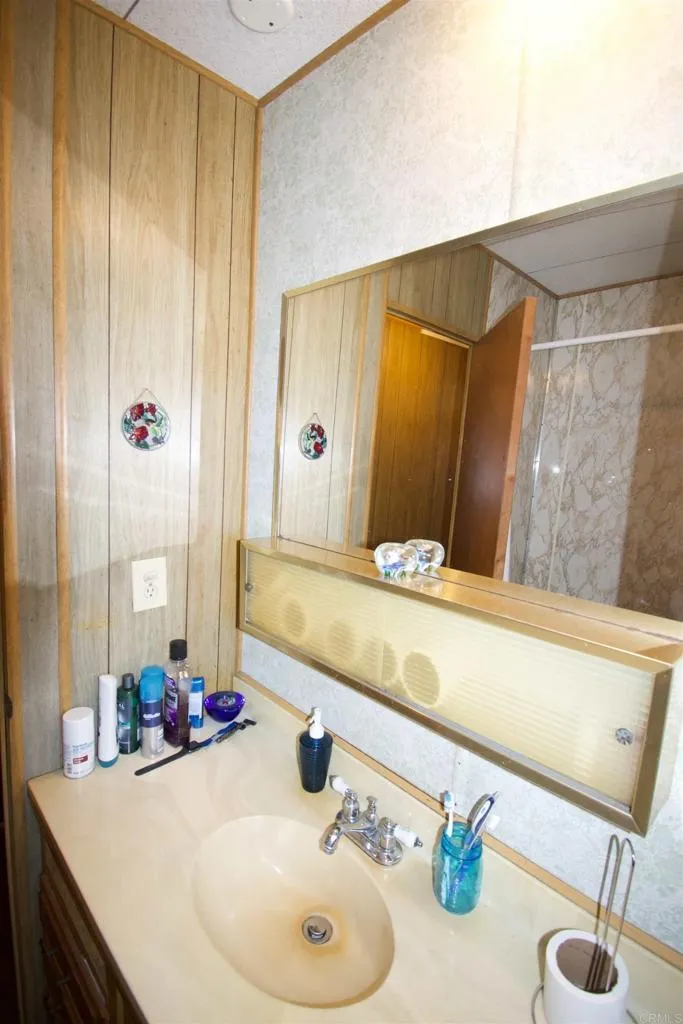 https://cdn.realtyfeed.com/cdn/127/306510681/8965d89d0f0e4c22add1451e94d9bc89.webp