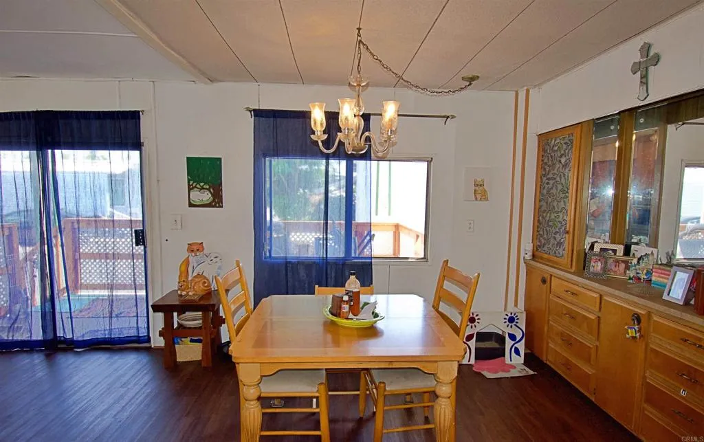 https://cdn.realtyfeed.com/cdn/127/306510681/9ffaa0d0a094b9a422cf404a499e3170.webp