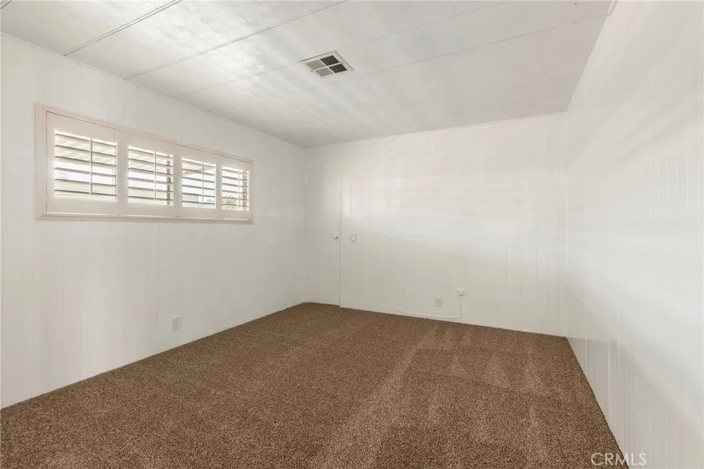 https://cdn.realtyfeed.com/cdn/127/306510682/2eaa119a8b6b20e5d8d13400bde31dd5.webp