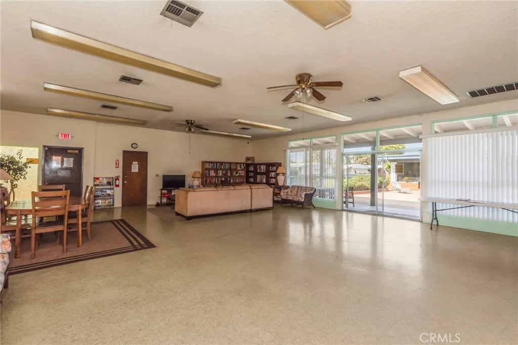 https://cdn.realtyfeed.com/cdn/127/306510682/38c13d1d62ec7f798ac9a67d569531e9.webp