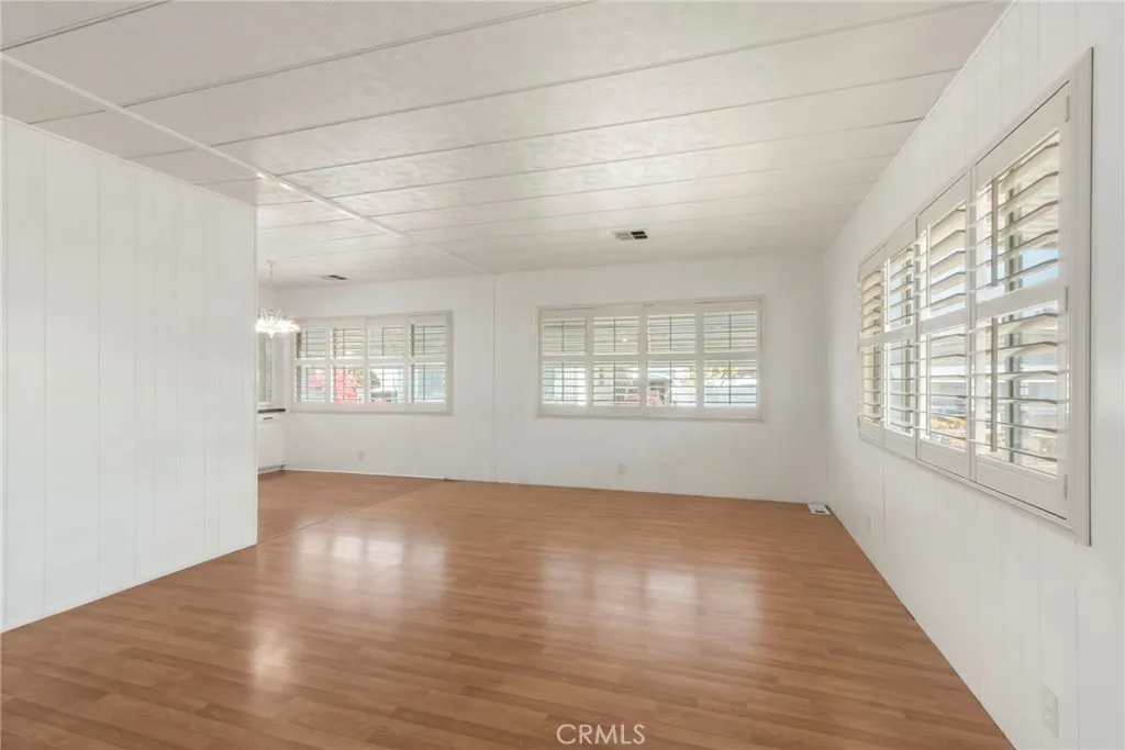 https://cdn.realtyfeed.com/cdn/127/306510682/a8acee66a2e9bc69073b10df29176725.webp