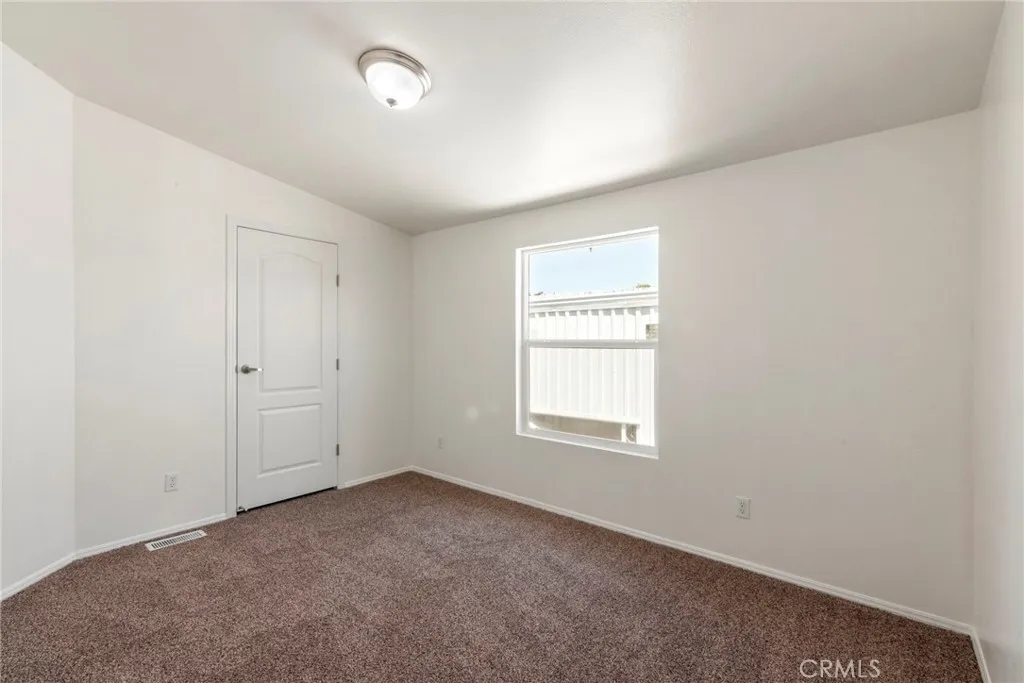 https://cdn.realtyfeed.com/cdn/127/306510740/e3efe52ced2f1c84fdb8256607dde59d.webp