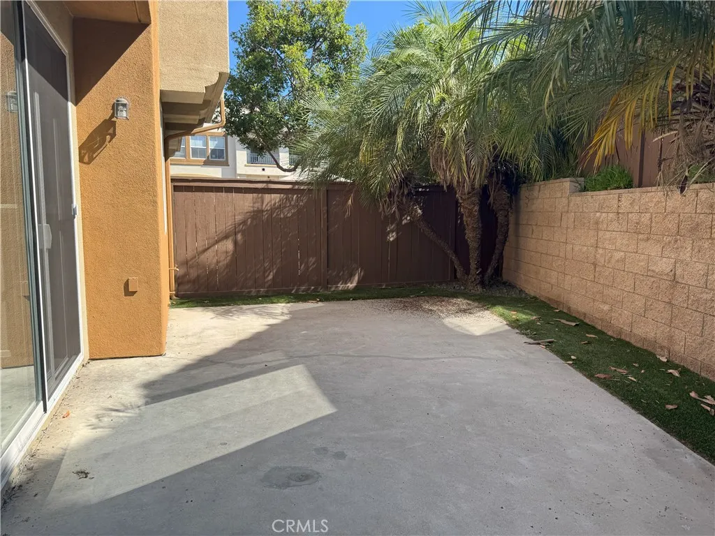 Photo #12: TR25171391 Listing: Photo #12