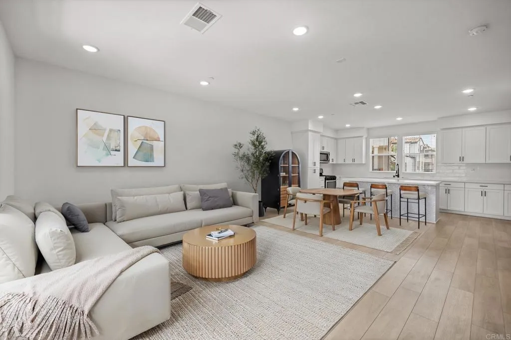 https://cdn.realtyfeed.com/cdn/127/306510794/fd6c376e05c48c71eb2256003e4f6657.webp