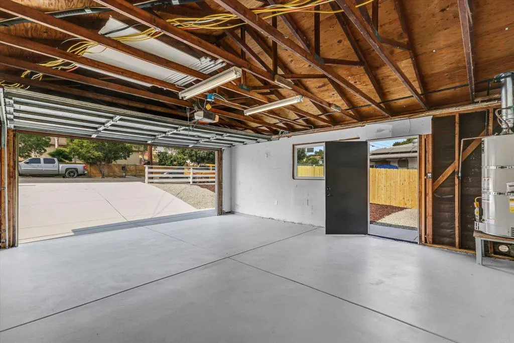 https://cdn.realtyfeed.com/cdn/127/306510801/0d915ad6a676aee0703546093a084c15.webp