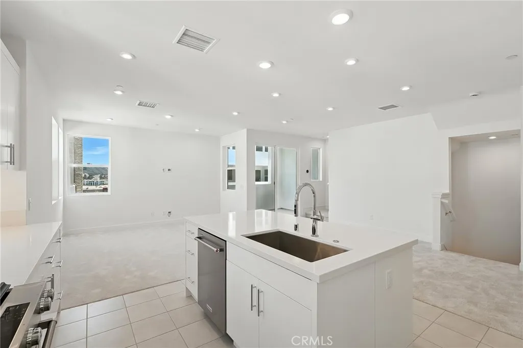 Photo #9: OC25154851 Listing: Photo #9