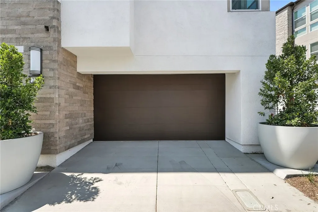 Photo #3: OC25154851 Listing 