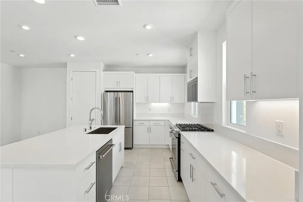 Photo #10: OC25154851 Listing: Photo #10