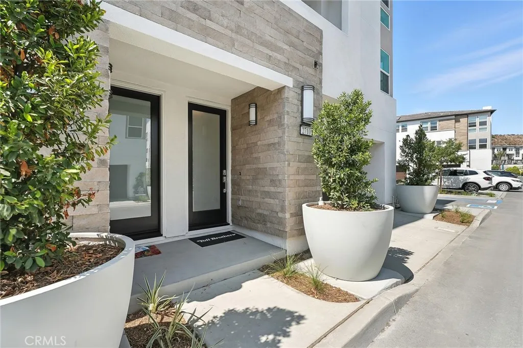 Photo #2: OC25154851 Listing 