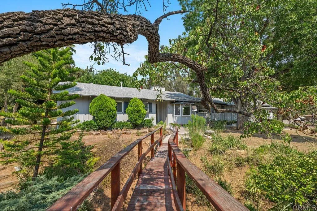 https://cdn.realtyfeed.com/cdn/127/306510864/7727531d3dc4ca71a6ac29e9f3a45a0c.webp