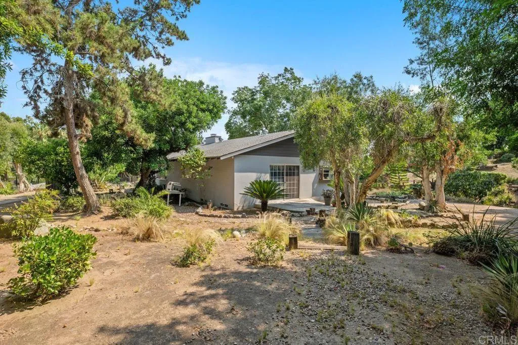 https://cdn.realtyfeed.com/cdn/127/306510864/899d030ad346f3a19c27e949e778b735.webp