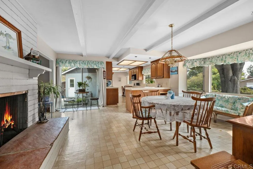https://cdn.realtyfeed.com/cdn/127/306510864/a9a56cc0f94dc47873b15335dd03194b.webp