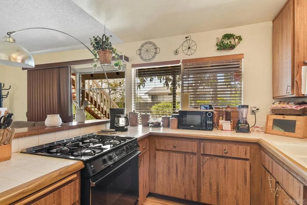 https://cdn.realtyfeed.com/cdn/127/306510948/0bde968782ece62d71af632c271cc016.webp