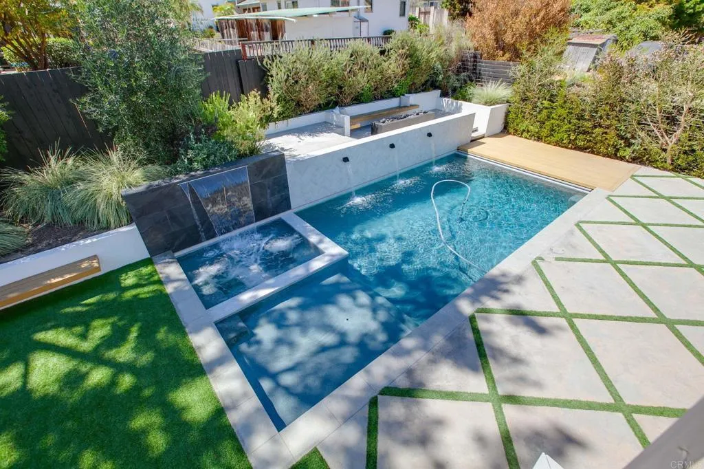 https://cdn.realtyfeed.com/cdn/127/306510951/f31f263d7d8ab7b95454aeb13b5b8aa6.webp